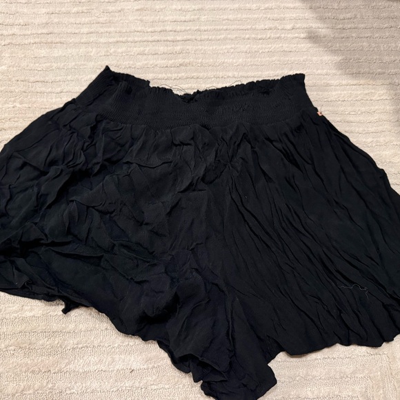 Black Victoria secret shorts - Picture 1 of 3